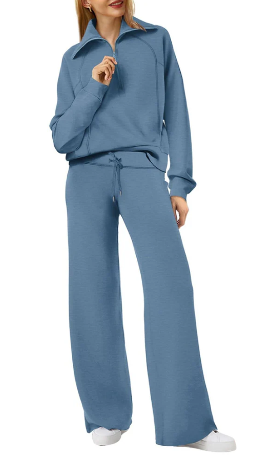 STYLISH ZIP & RELAXATION: TWO-PIECE SET WITH LONG SLEEVES