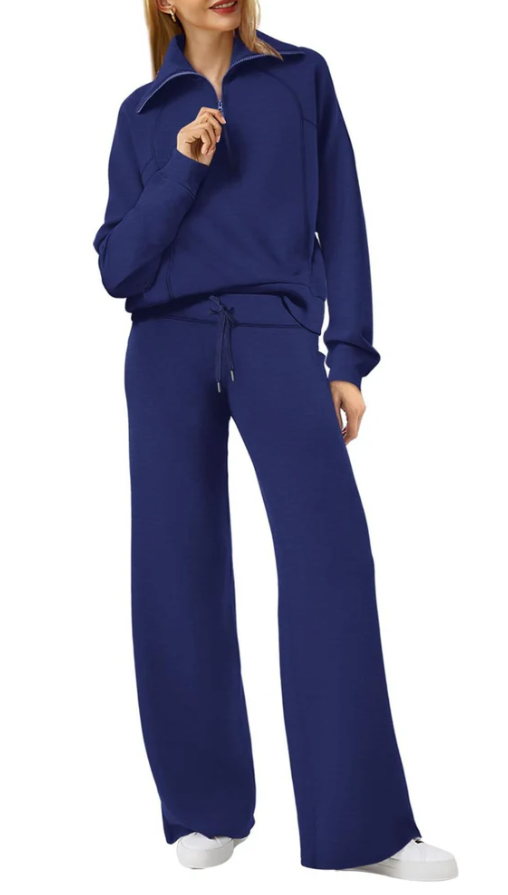 STYLISH ZIP & RELAXATION: TWO-PIECE SET WITH LONG SLEEVES